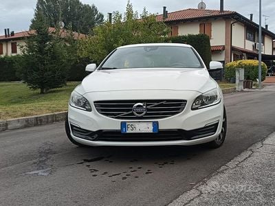 Usata Volvo V60 Dynamic 120 CV (88 kW) 2018 Bianco Station wagon