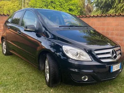 Usata Mercedes B180 Executive 109 CV (80 kW) 2011 Nero Monovolume