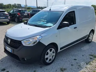 Gebraucht Dacia Dokker 110 PS (80 kW) 2020 Weiß Van / Kleinbus