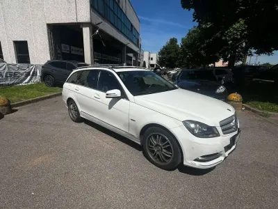 Usata Mercedes C250 Avantgarde 204 CV (150 kW) 2011 Bianco Station wagon