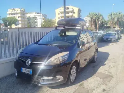Usata Renault Scénic III Luxe 110 CV (80 kW) 2014 Nero Monovolume