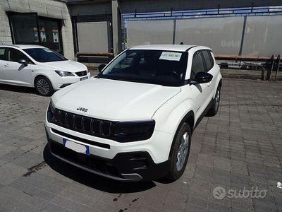 Usata Jeep Avenger Altitude 101 CV (74 kW) 2023 Bianco SUV