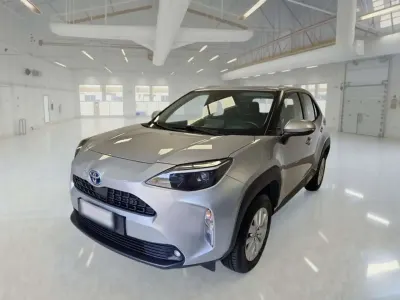 Usata Toyota Yaris Cross Business Edition 92 CV (67 kW) 2022 Grigio SUV