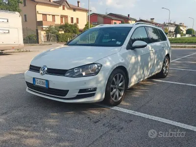 Usata VW Golf VII Highline 110 CV (80 kW) 2016 Bianco Station wagon