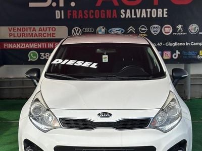 Usata Kia Rio 90 CV (66 kW) 2014 Bianco Berlina