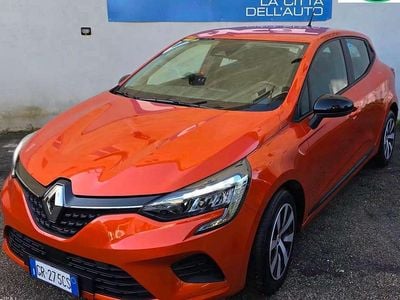 Usata Renault Clio V Equilibre 67 CV (49 kW) 2023 Arancione Berlina