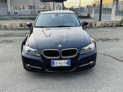 Usata BMW 318 143 CV (105 kW) 2010 Nero Station wagon