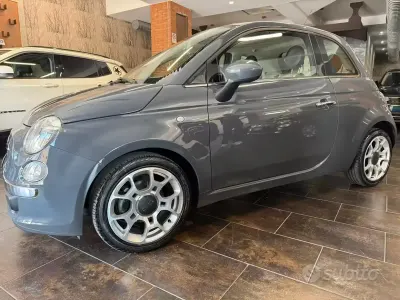 Begagnad Fiat 500 Lounge 86 HK (63 kW) 2011 Grå Sedan