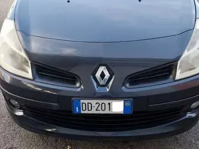 Gebraucht Renault Clio II 75 PS (55 kW) 2006 Limousine