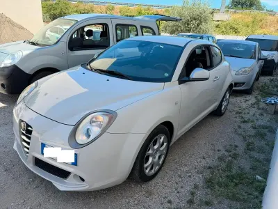 Usata Alfa Romeo MiTo Progression 95 CV (69 kW) 2011 Beige Utilitaria