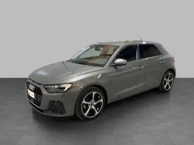 Usata Audi A1 Sportback Business 116 CV (85 kW) 2025 Grigio chronos metallizzato Utilitaria