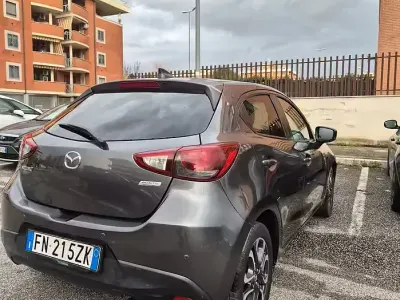 Usata Mazda 2 90 CV (66 kW) 2018 Grigio Monovolume