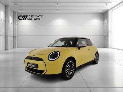 Usata Mini Cooper SE Classic 160 kW (218 CV) 2025 Sunny side yellow Utilitaria
