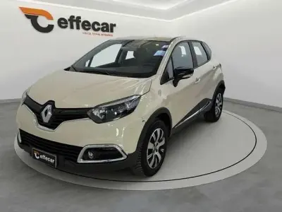 Usata Renault Captur Life 90 CV (66 kW) 2017 Beige SUV