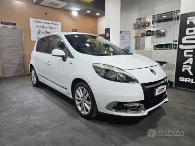 Usata Renault Scénic III XMOD 110 CV (80 kW) 2013 Bianco Monovolume