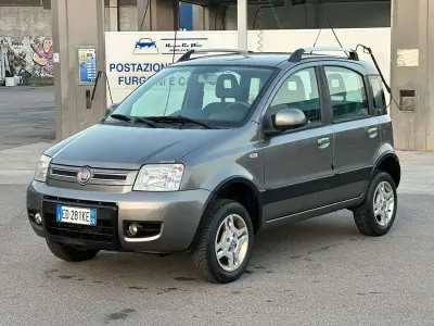 Gebraucht Fiat Panda 4x4 Climbing 69 PS (50 kW) 2010 Grau Kleinwagen