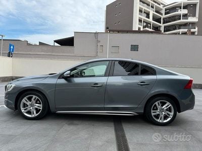 Usata Volvo S60 150 CV (110 kW) 2016 Grigio Berlina
