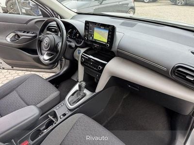 Usata Toyota Yaris Cross Active 116 CV (85 kW) 2022 Argento SUV