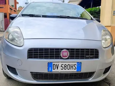 Usata Fiat Grande Punto Dynamic 75 CV (55 kW) 2009 Utilitaria
