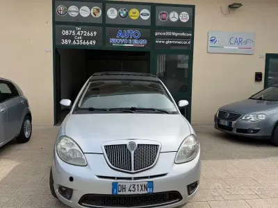 Usata Lancia Musa Gold 95 CV (69 kW) 2012 Giallo Monovolume