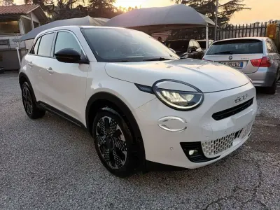 Usata Fiat 600 La Prima 101 CV (74 kW) 2025 Bianco SUV