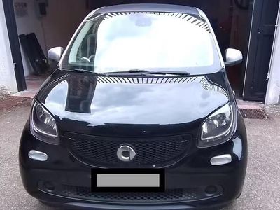 Begagnad Smart ForFour Passion 71 HK (52 kW) 2015 Svart Halvkombi