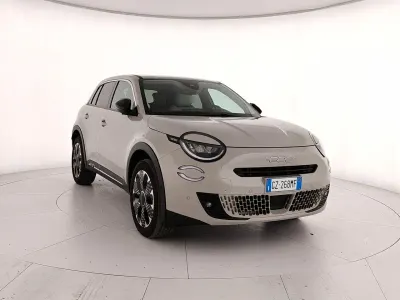 Usata Fiat 600 La Prima 100 CV (73 kW) 2025 Beige SUV