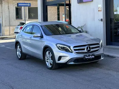 Usata Mercedes GLA200 Premium 136 CV (100 kW) 2016 Argento SUV