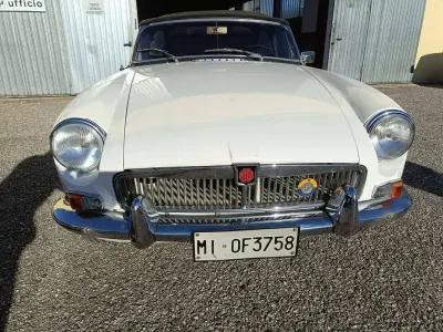 Usata MG B 98 CV (72 kW) 1966 Bianco Cabrio