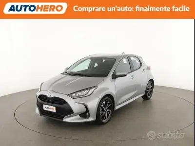 Usata Toyota Yaris Trend 72 CV (52 kW) 2022 Grigio Utilitaria
