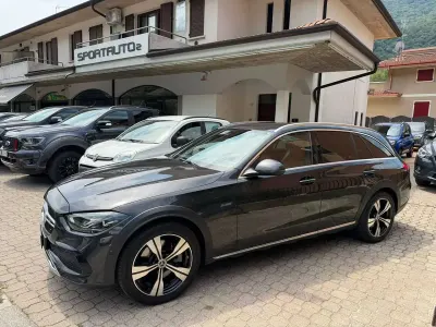 Usata Mercedes C220 Premium Plus 200 CV (147 kW) 2023 Nero Station wagon