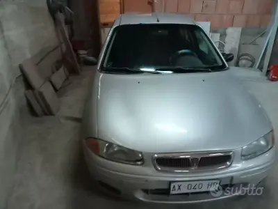 Usata Rover 220 105 CV (77 kW) 1998 Grigio Berlina