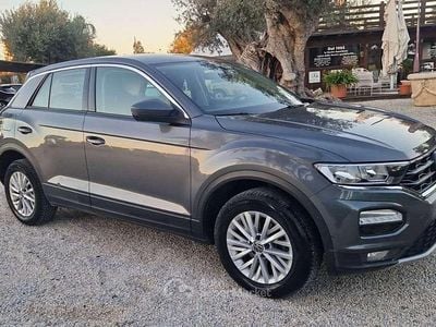 Begagnad VW T-Roc Business 150 HK (110 kW) 2021 Grå SUV