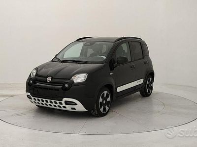 Ny Fiat Panda Cross Cross 65 HK (47 kW) 2025 Svart Halvkombi