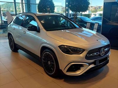 Usata Mercedes GLA200 Premium 150 CV (110 kW) 2023 Argento SUV