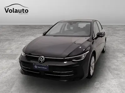 Gebraucht VW Golf VIII Life 150 PS (110 kW) 2025 Schwarz Limousine