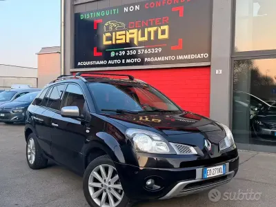 Käytetty Renault Koleos Luxe 150 HP (110 kW) 2011 Musta Katumaasturi