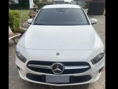 Usata Mercedes 180 Executive 116 CV (85 kW) 2020 Bianco Berlina