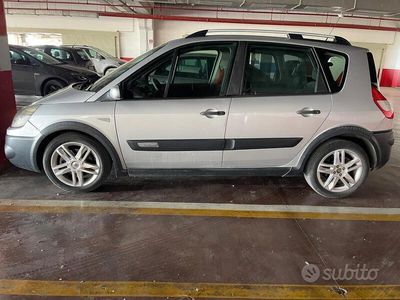 Grigio Usata 2010 Renault Scénic III Monovolume | 1800 € (Ottimo prezzo)