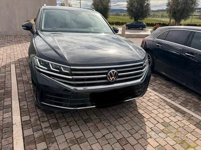 Usata VW Touareg 286 CV (210 kW) 2024 Nero SUV