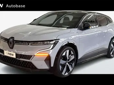 Usata Renault Megane E-Tech Techno 160 kW (218 CV) 2023 Argento Berlina