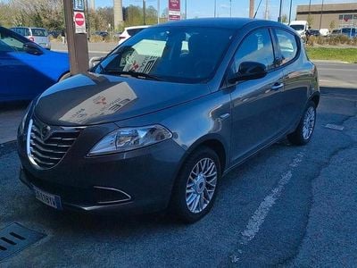 Usata Lancia Ypsilon S 85 CV (62 kW) 2014 Grigio Utilitaria