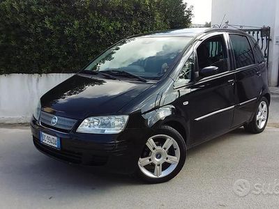 Usata 2006 Fiat Idea Monovolume | 3000 € (Buon prezzo)