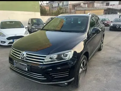Usata VW Touareg Sportline 204 CV (150 kW) 2017 Blu/azzurro SUV