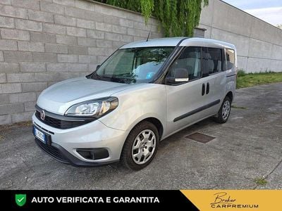 Begagnad Fiat Doblò Easy 120 HK (88 kW) 2023 Grå Minibuss