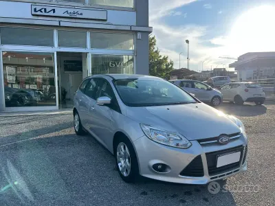 Usata Ford Focus 115 CV (84 kW) 2013 Grigio Station wagon