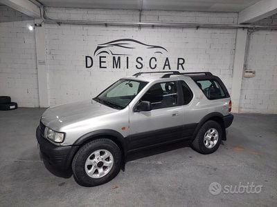Usata Opel Frontera Sport 115 CV (84 kW) 1999 Grigio SUV