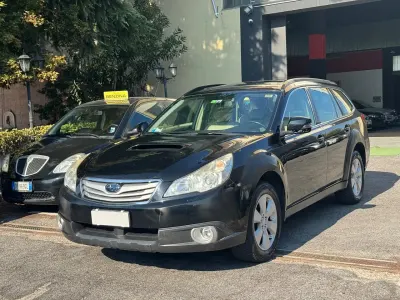 Usata Subaru Outback Exclusive+ 150 CV (110 kW) 2013 Nero Station wagon