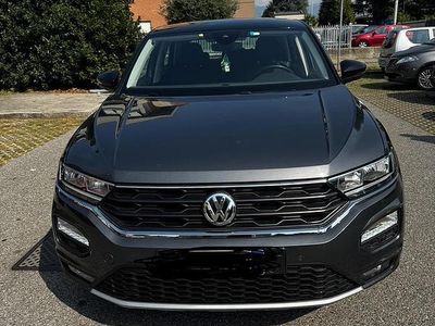 Usata VW T-Roc 116 CV (85 kW) 2019 Grigio SUV