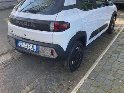 Usata Dacia Spring Expression 19 kW (26 CV) 2025 Bianco Utilitaria